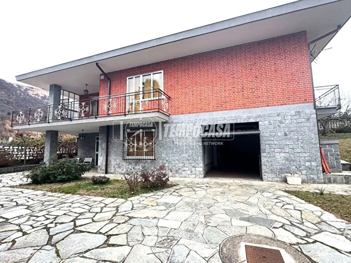 Case in Vendita e in Affitto - 2