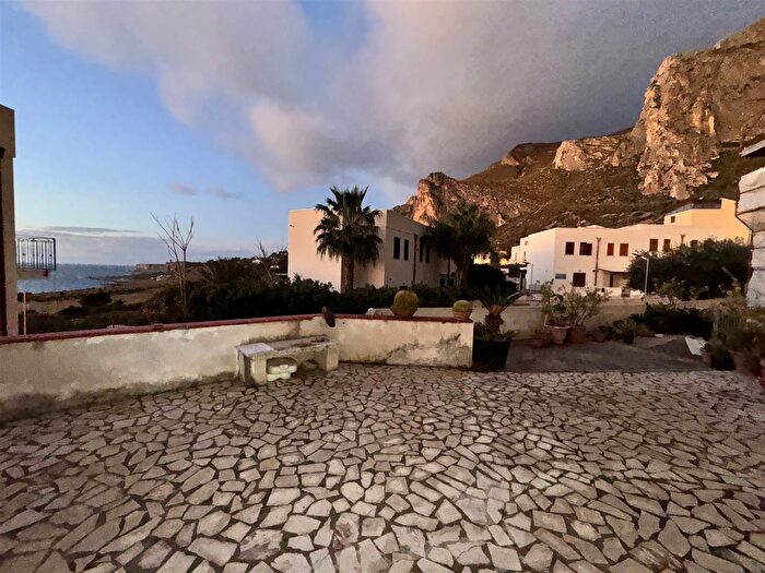 Appartamento trilocale in vendita in Via Timpone, San Vito Lo Capo