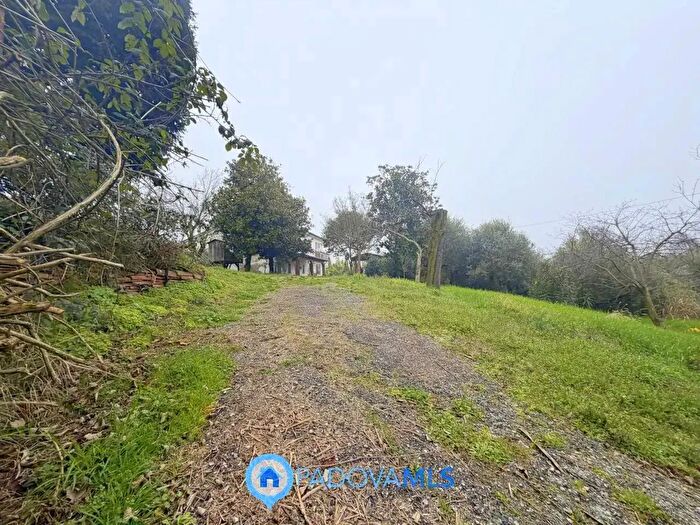 Casa quadrilocale in vendita in Via Regazzoni Bassa, Galzignano Terme