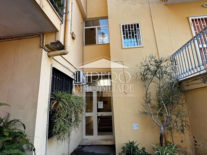 Appartamento trilocale in affitto in Via Miliscola, Centro, Bacoli