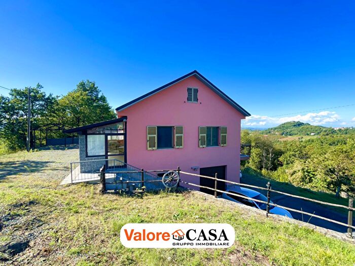 Casa quadrilocale in vendita in Ponzone