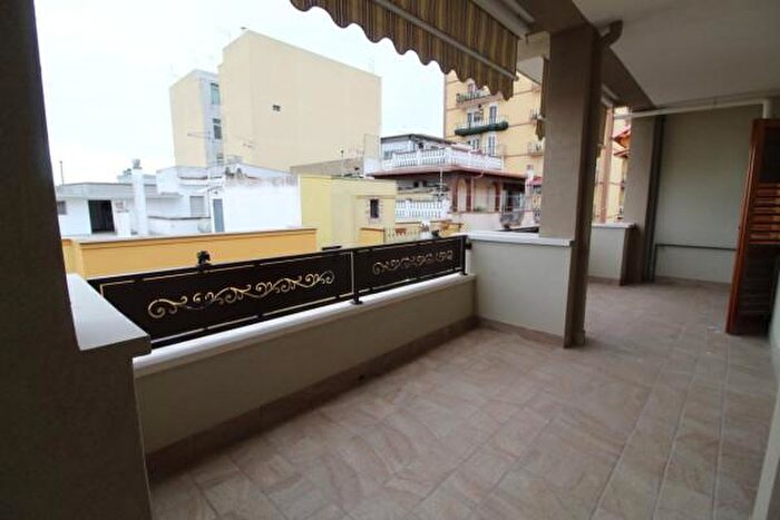 Appartamento trilocale in vendita in Via Martiri della Resistenza, San Giorgio Ionico