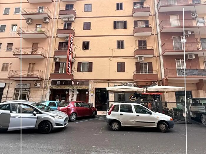 Appartamento bilocale in vendita in Via Cesare Battisti, Taranto