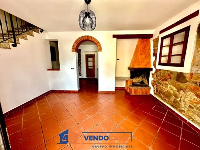 Casa con 6 locali in vendita in Via Mosino, Agliana