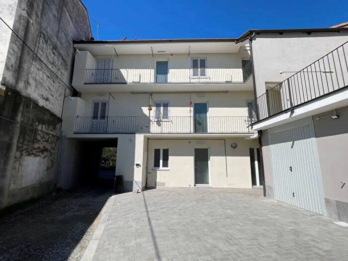 Appartamento trilocale in affitto in Via dei Mille, Pinerolo