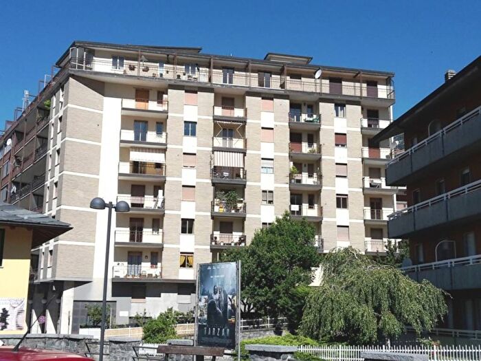 Appartamento trilocale in affitto in Via A Vuillerminaz, Centro, SaintVincent