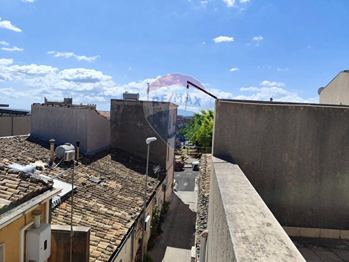 Casa con 6 locali in vendita in Piazza Acre, Palazzolo Acreide