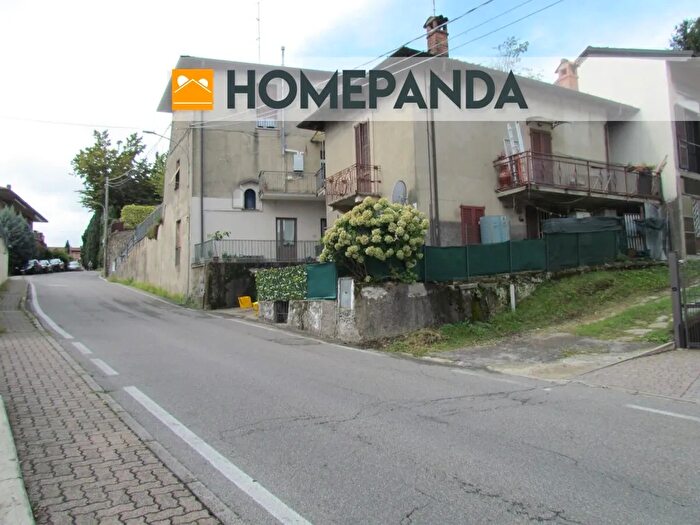 Casa trilocale in vendita in Via Teresa Prevosti, Sirtori