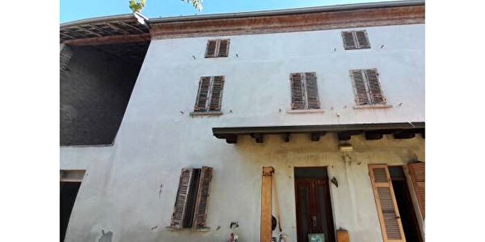 Casa con 6 locali in vendita in Via Libertà, Cornale e Bastida