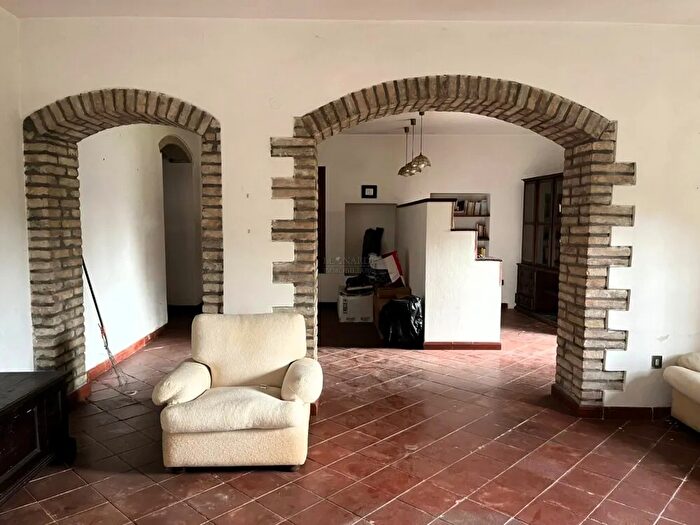 Casa con 6 locali in vendita in San Giustino