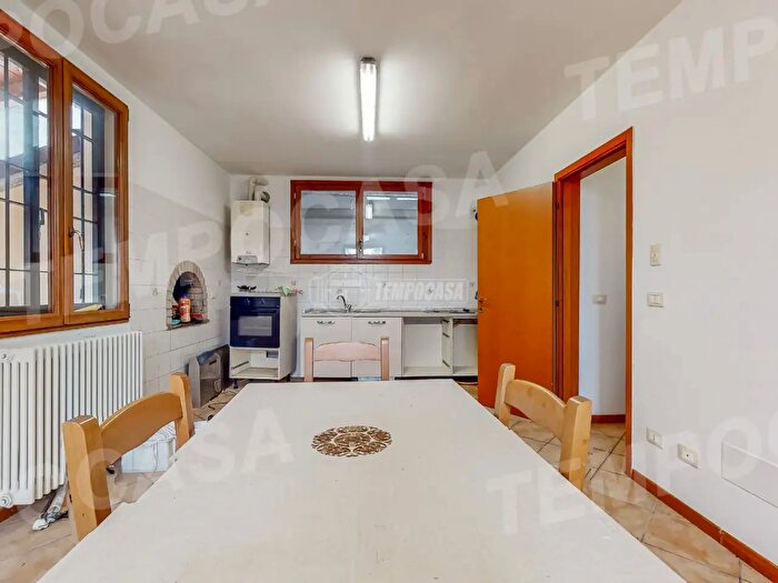 Appartamento quadrilocale in vendita in Via Salvo d'Acquisto, Monte San Pietro