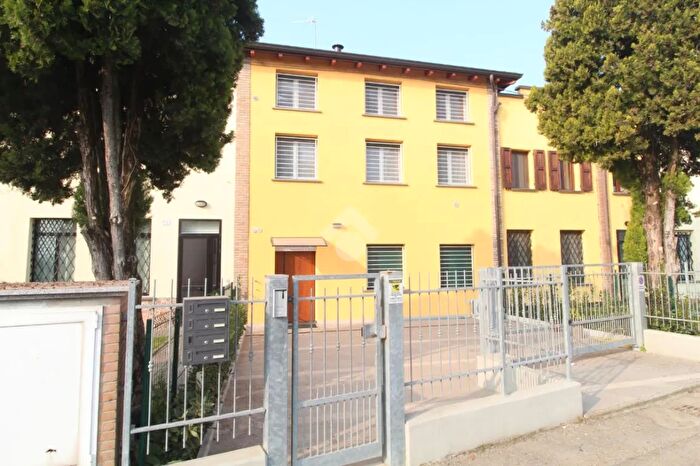 Appartamento quadrilocale in vendita in Via Giuseppe Mazzini, Cadelbosco Di Sopra