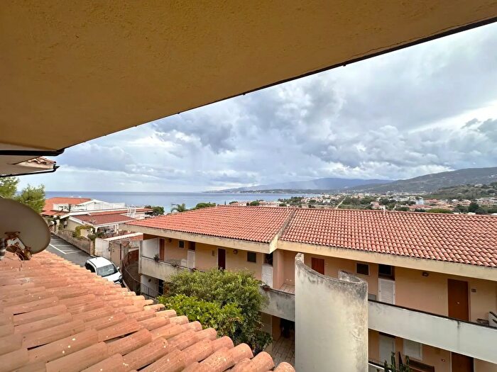 Appartamento trilocale in vendita in Contrada Pietragrande, Montauro