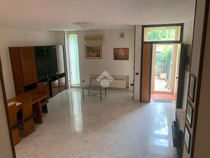 Casa quadrilocale in vendita in Via Luigi Luzzatti, Terni