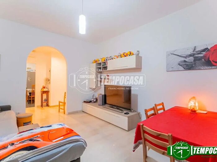 Appartamento trilocale in vendita in Via Fratelli Sanchioli, Magenta