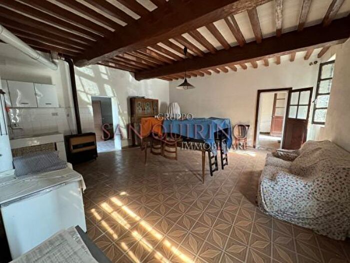 Casa con 6 locali in vendita in Via Ulderico Sabbadini, Dosolo