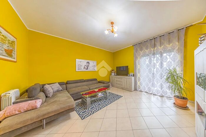 Appartamento trilocale in vendita in Piazza Palmiro Togliatti, Marino