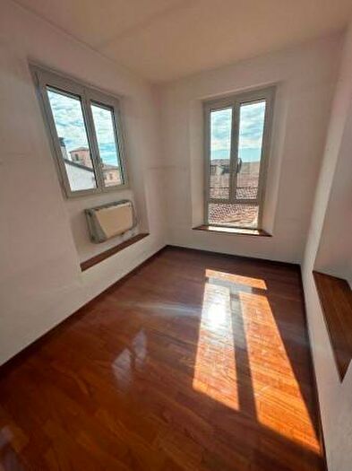 Appartamento con 5 locali in vendita in Pavia