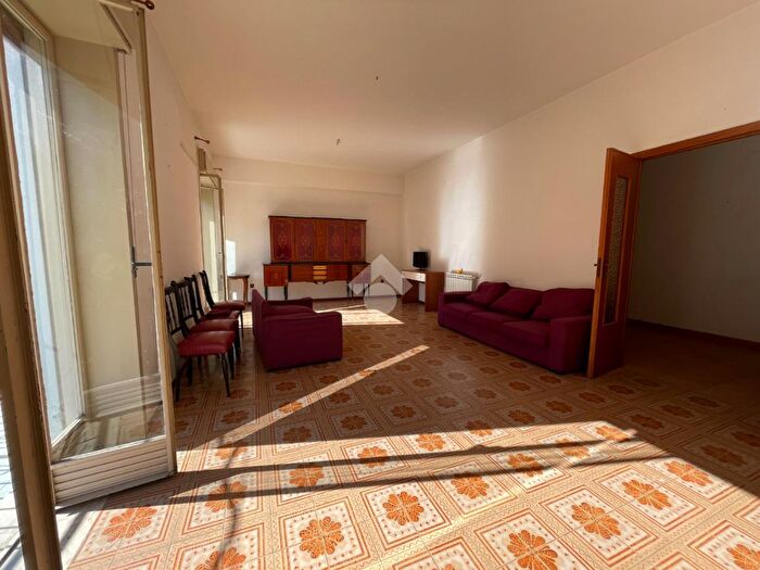 Appartamento con 5 locali in vendita in Via Trento, Barcellona Pozzo Di Gotto