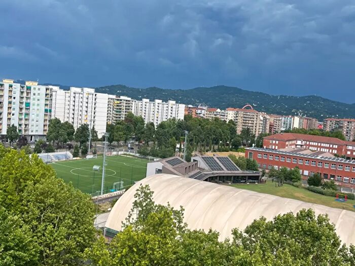 Appartamento con 6 locali in vendita in Corso Giovanni Agnelli, Torino