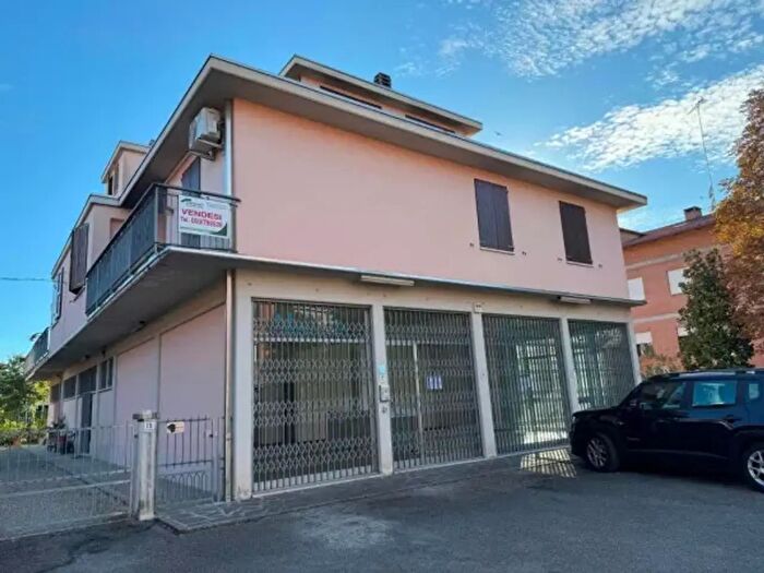 Appartamento con 6 locali in vendita in Via Sinistra Guerro a, Castelvetro Di Modena