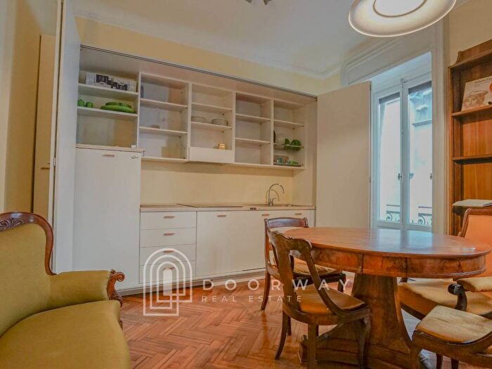 Appartamento bilocale in affitto in Via Zebedia, Missori, Milano