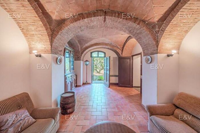 Casa con 6 locali in vendita in Località Paradiso, Sansepolcro