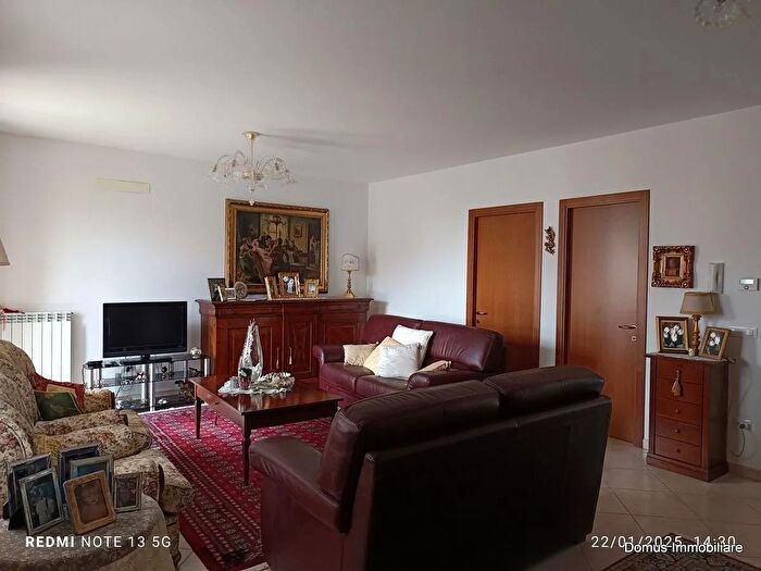 Casa con 5 locali in vendita in Via SAntonio, Folignano
