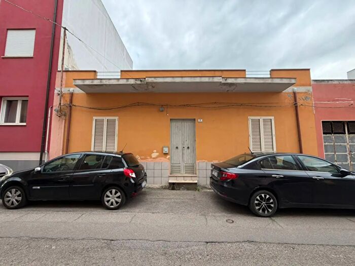 Casa quadrilocale in vendita in Via Nino Bixio, Cagliari