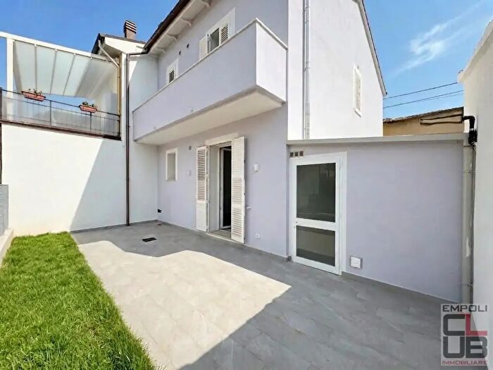 Casa con 5 locali in vendita in a Francesco Guicciardini, Empoli