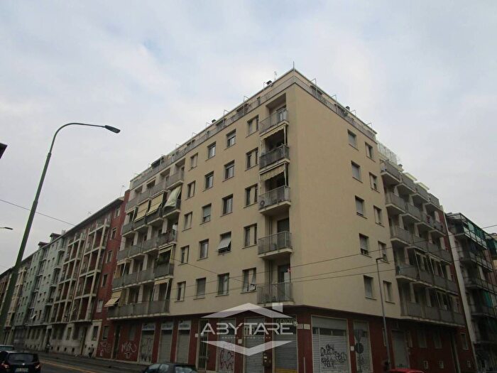 Appartamento bilocale in affitto in Via Genova, Nizza Millefonti, Torino