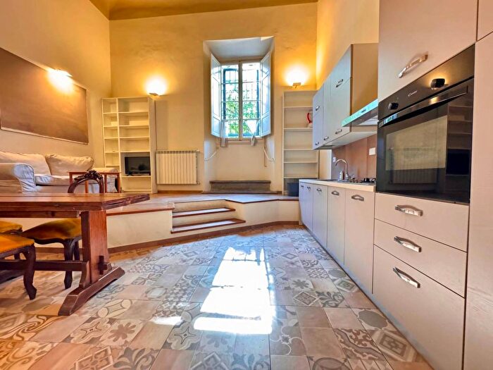 Appartamento quadrilocale in affitto in Piazza dellIndipendenza, San Marco SS Annunziata, Firenze