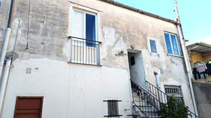 Casa quadrilocale in vendita in Via Nazionale Vico, Saponara