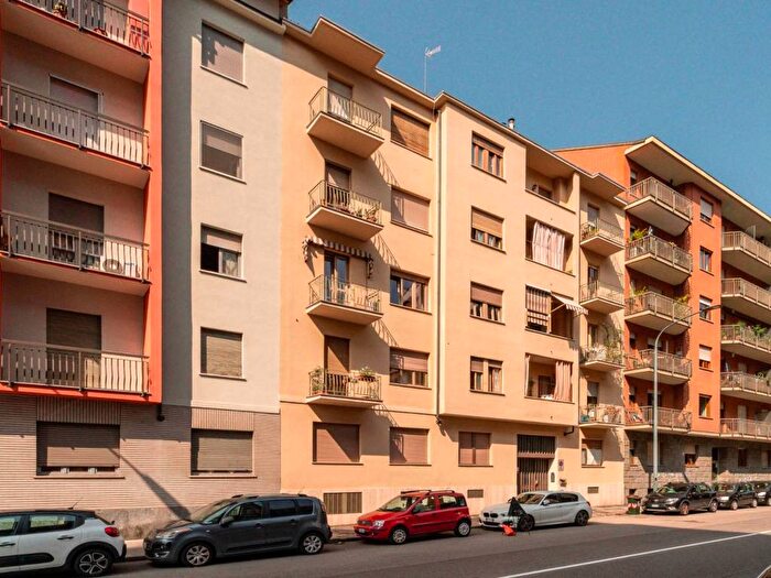 Appartamento con 5 locali in vendita in Via Ventimiglia, Nizza Millefonti, Torino