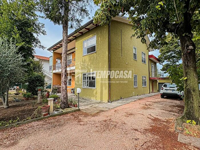 Appartamento con 5 locali in vendita in Via Vallechiara, Santarcangelo Di Romagna