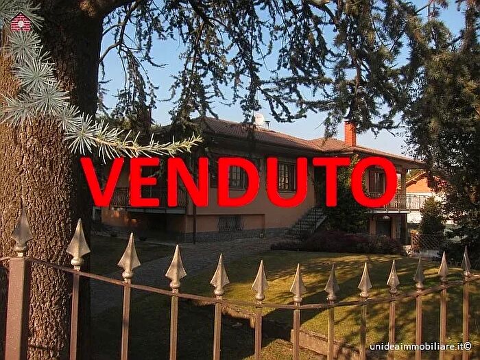 Casa in vendita in Cadrezzate Cadrezzate con Osmate Varese Lombardia Italia, Cadrezzate con Osmate