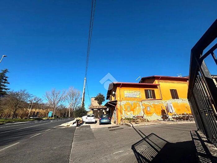 Appartamento monolocale in vendita in Via Sublacense, Agosta