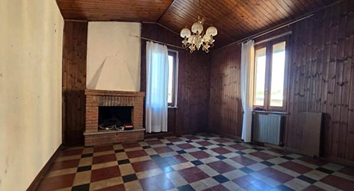 Appartamento quadrilocale in vendita in Via Lungo Adda B, Pizzighettone