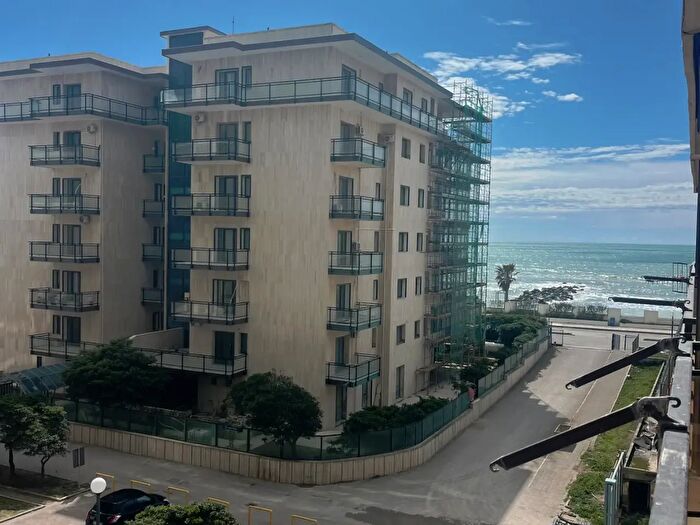 Appartamento monolocale in vendita in Viale Claris, Castel Volturno