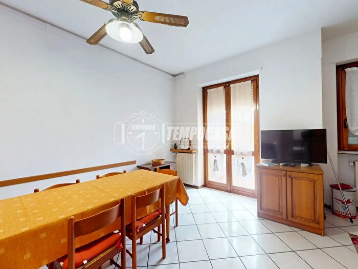 Appartamento trilocale in affitto in Alba