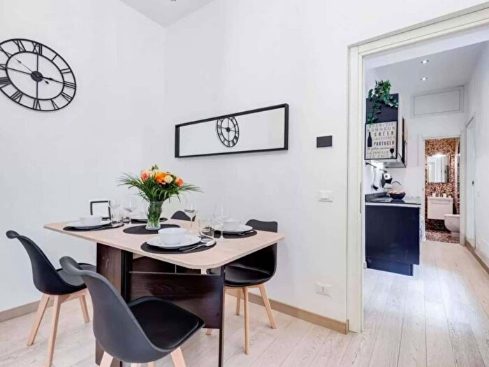 Appartamento trilocale in affitto in Via Principe Amedeo, Esquilino, Roma