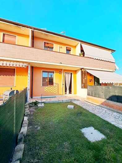 Casa con 5 locali in vendita in Rovigo