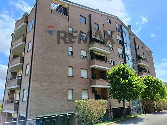 Appartamento con 5 locali in vendita in Via Luigi Riccitelli, Perugia
