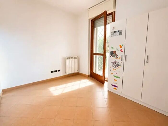 Appartamento trilocale in vendita in Via Pallanza, Roma