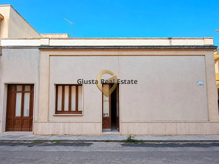 Casa trilocale in vendita in Via Vincenzo Bellini, Torchiarolo