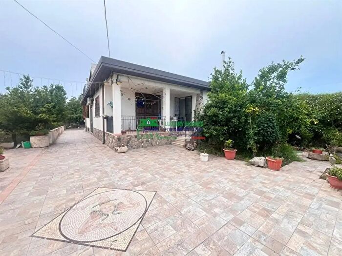 Casa con 5 locali in vendita in Contrada Deserto, Comiso