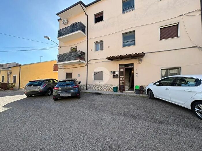 Appartamento trilocale in affitto in Via Cavour, Montalto Uffugo