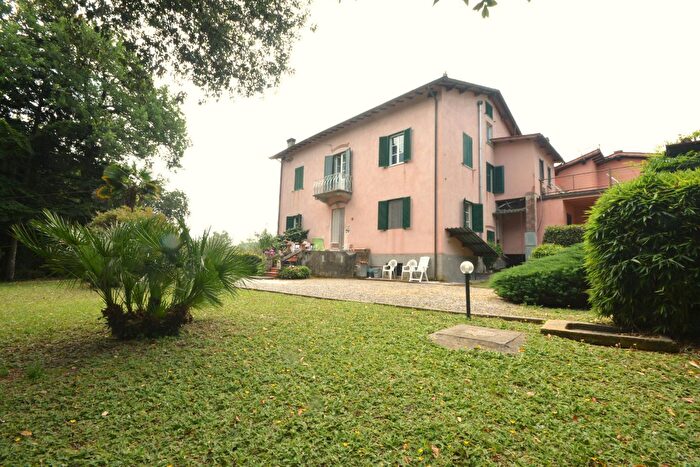 Casa con 5 locali in vendita in Illa Pardini, Lucca