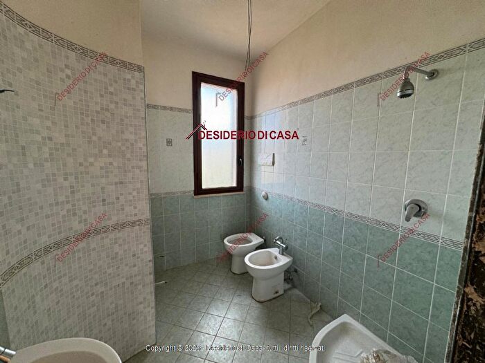Casa con 7 locali in vendita in Carini