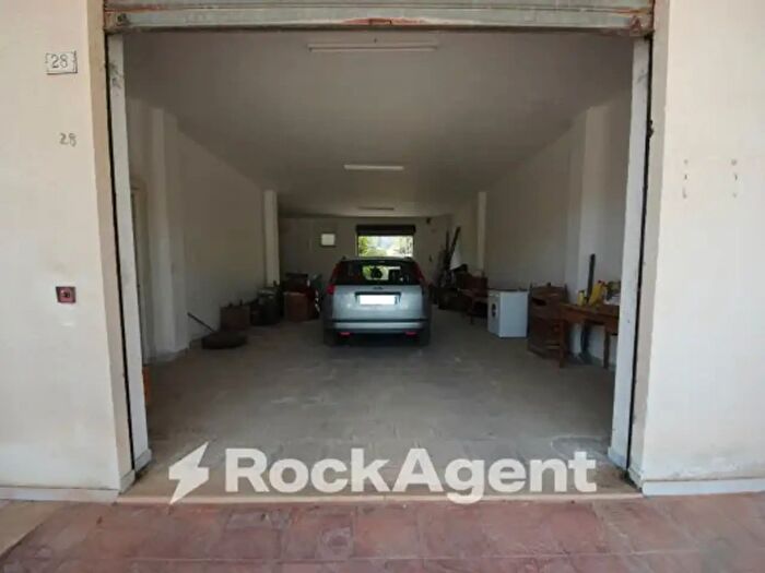 Casa con 5 locali in vendita in Via Cristoforo Colombo, Spongano